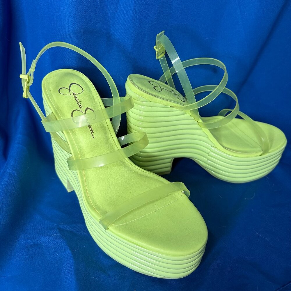 Jessica Simpson sandal wedge -lime green - Size 8
